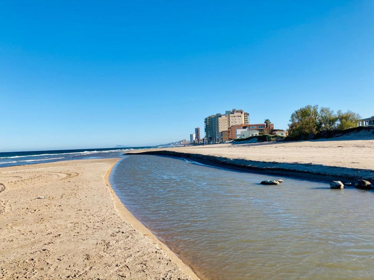 Beachfront Apartment With A Terrace Mareny Barraquetas ภายนอก รูปภาพ